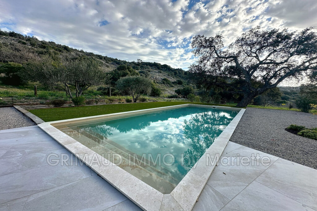 villa neuve livraison fin 2024, au calme avec 6ha de terrain.  – 5 pièces – 4 chambres – 4  – 240.00 m²