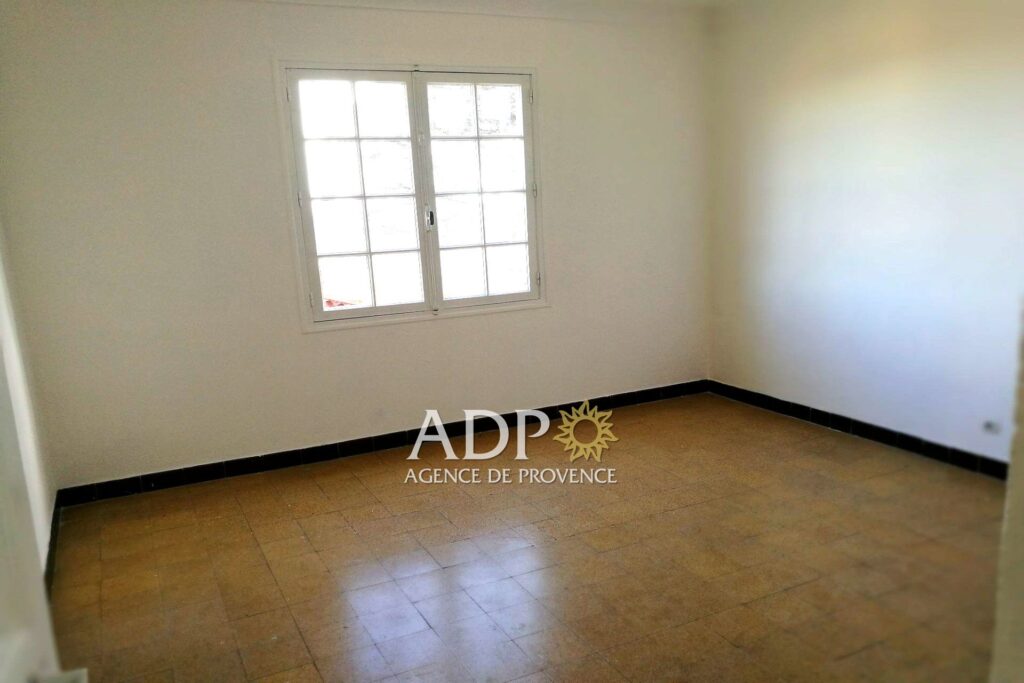 vente maison 5 Pièce(s) – 5 pièces – 3 chambres – 96.00 m²