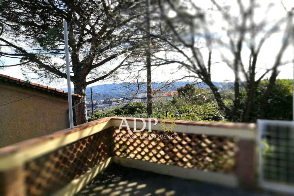 vente maison 5 Pièce(s) – 5 pièces – 3 chambres – 96.00 m²