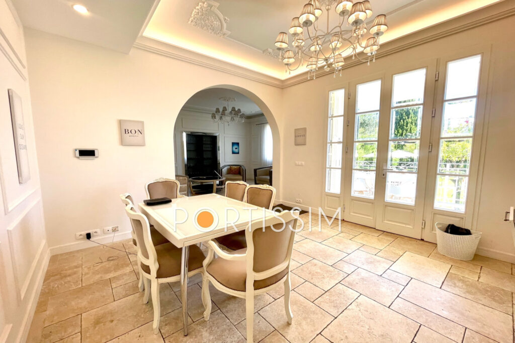 Saint-Laurent-Du-Var / villa d’époque entièrement rénové 10mn  – 11 pièces – 9 chambres – 220.00 m²