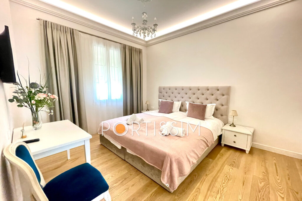 Saint-Laurent-Du-Var / villa d’époque entièrement rénové 10mn  – 11 pièces – 9 chambres – 220.00 m²