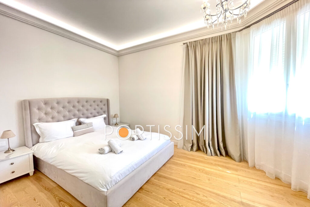 Saint-Laurent-Du-Var / villa d’époque entièrement rénové 10mn  – 11 pièces – 9 chambres – 220.00 m²