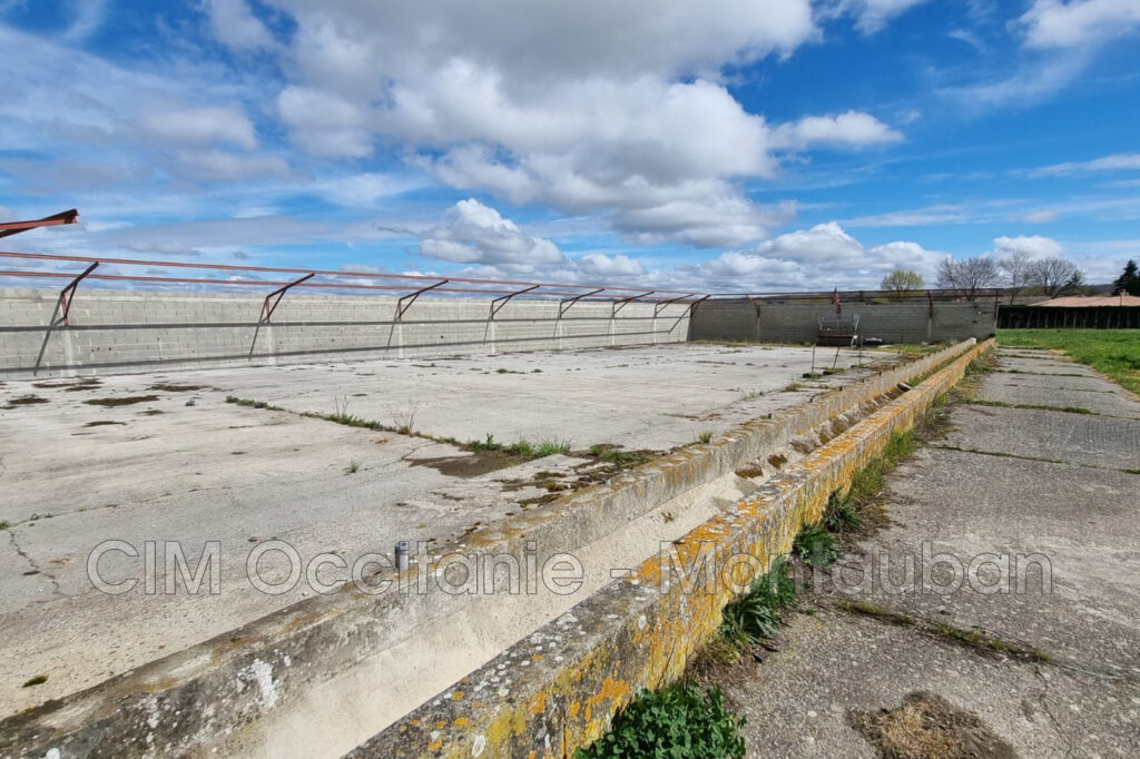 vente hangar – NR pièces – NR chambres – 400.00 m²