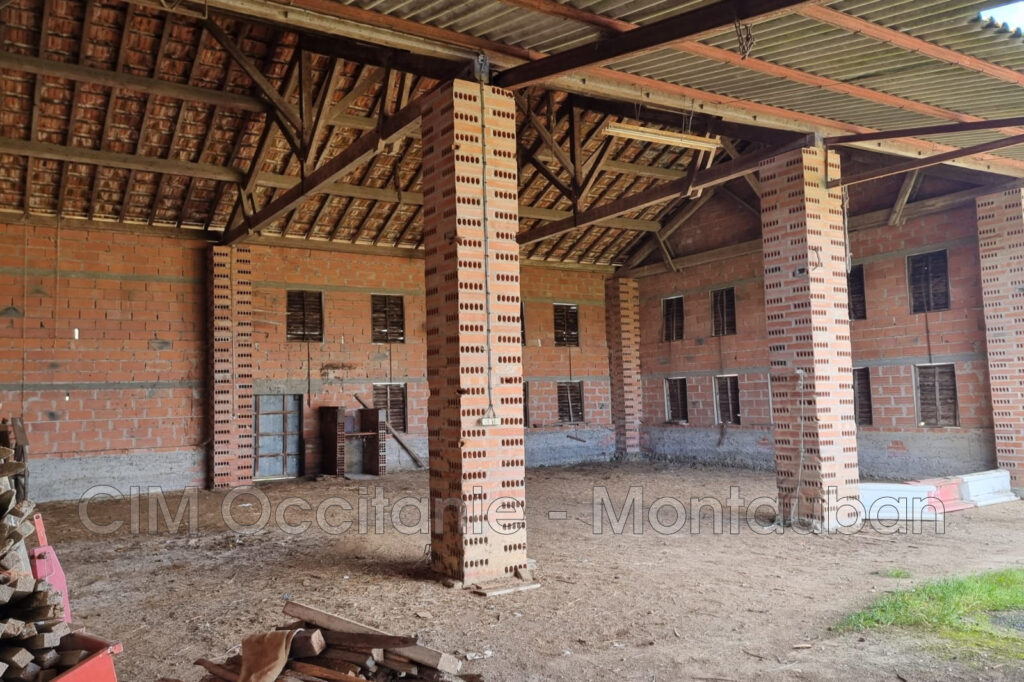 vente hangar – NR pièces – NR chambres – 400.00 m²