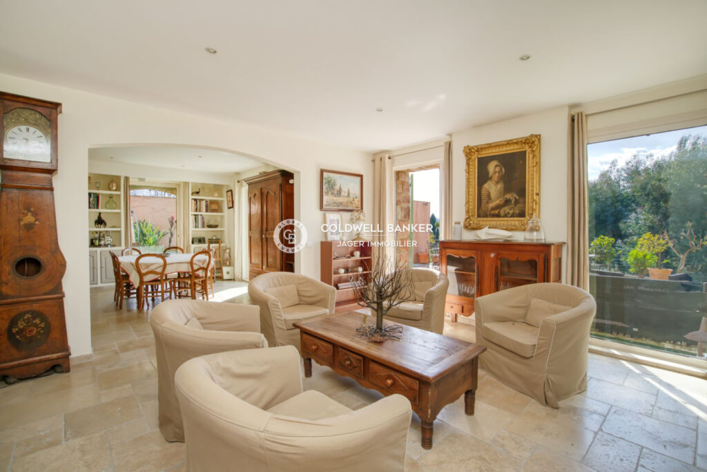 vente villa provençale 12 Pièce(s) – 12 pièces – 7 chambres – 400.00 m²