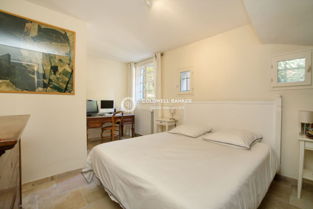 vente villa provençale 12 Pièce(s) – 12 pièces – 7 chambres – 400.00 m²