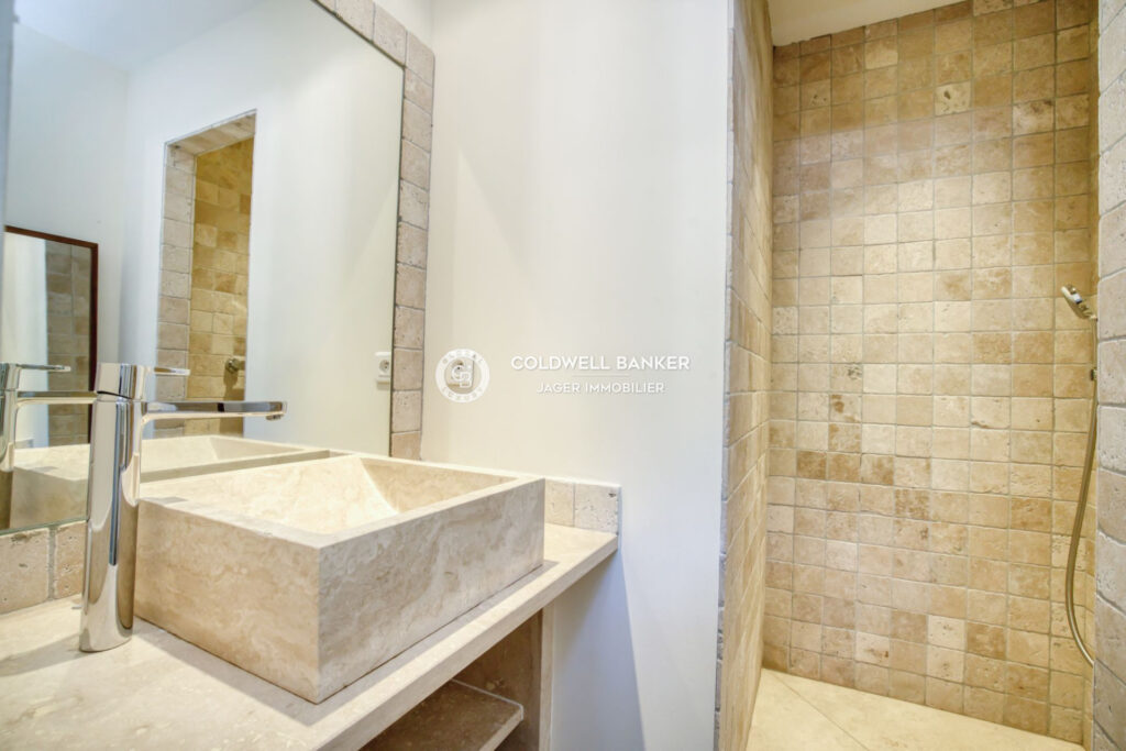 vente villa provençale 12 Pièce(s) – 12 pièces – 7 chambres – 400.00 m²