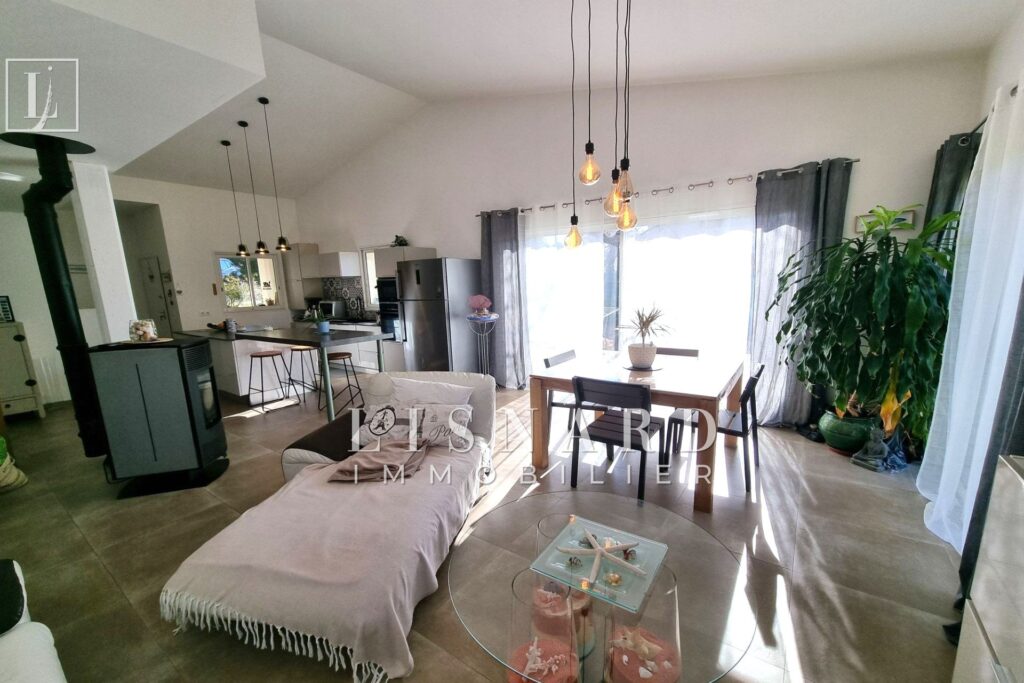 vente villa 6 Pièce(s) – 6 pièces – 5 chambres – 126.00 m²