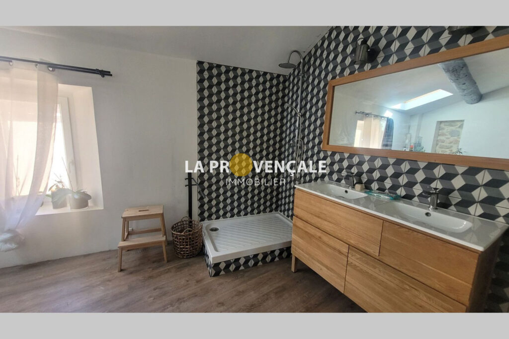vente maison 4 Pièce(s) – 4 pièces – 3 chambres – 150.00 m²