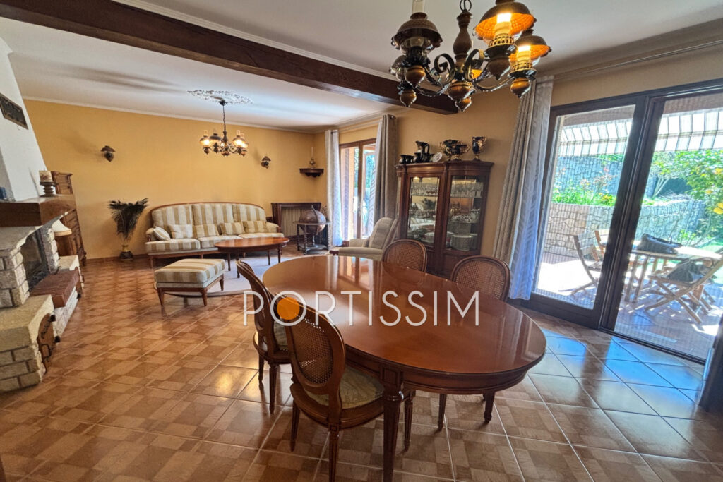 NICE/LA TRINITE/MAISON DE MAÇON INDIVIDUELLE/4PIECES/CALME – 5 pièces – 3 chambres – 115.00 m²