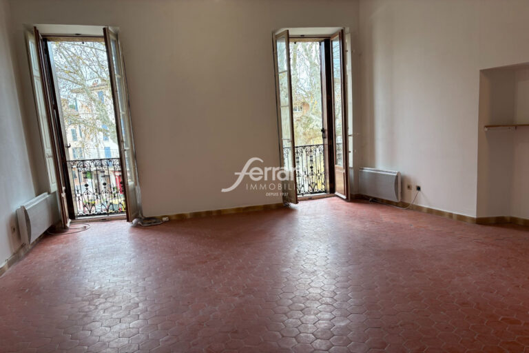 A louer à Salernes T3 en duplex – 3 pièces – 2 chambres – 64.33 m²