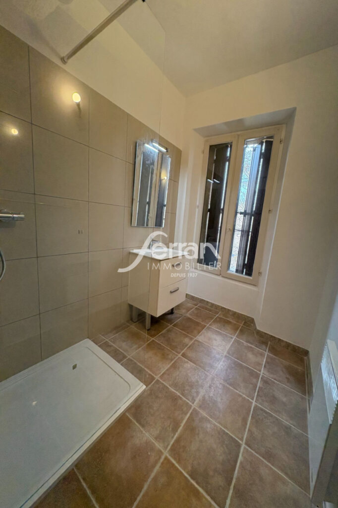 A louer à Salernes T3 en duplex – 3 pièces – 2 chambres – 64.33 m²