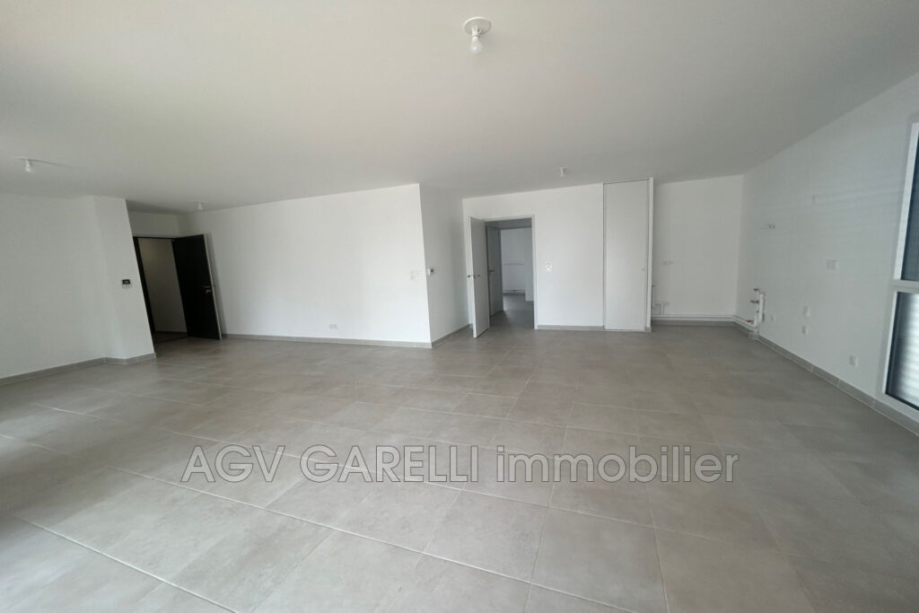 vente appartement 4 Pièce(s) – 4 pièces – 3 chambres – 94.30 m²