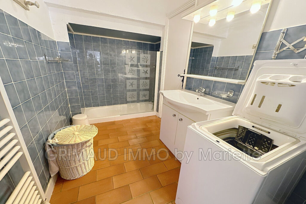 Bel appartement au calme, dans une résidence avec piscine. – 3 pièces – 2 chambres – 49.67 m²