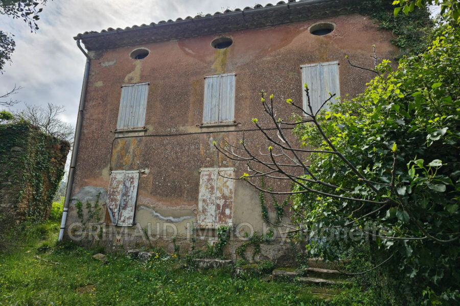 Maison à vendre à La garde-freinet