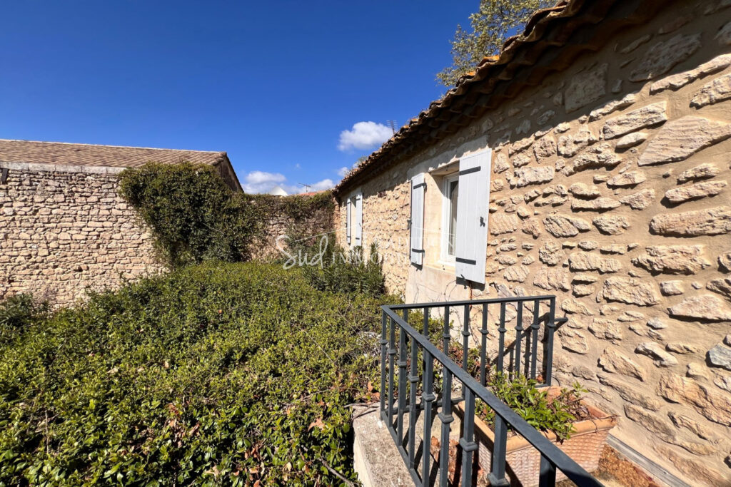 EXCLUSIVITE – MAISON ANCIENNE – MAUSSANE LES ALPILLES – NR pièces – 3 chambres – 140.00 m²