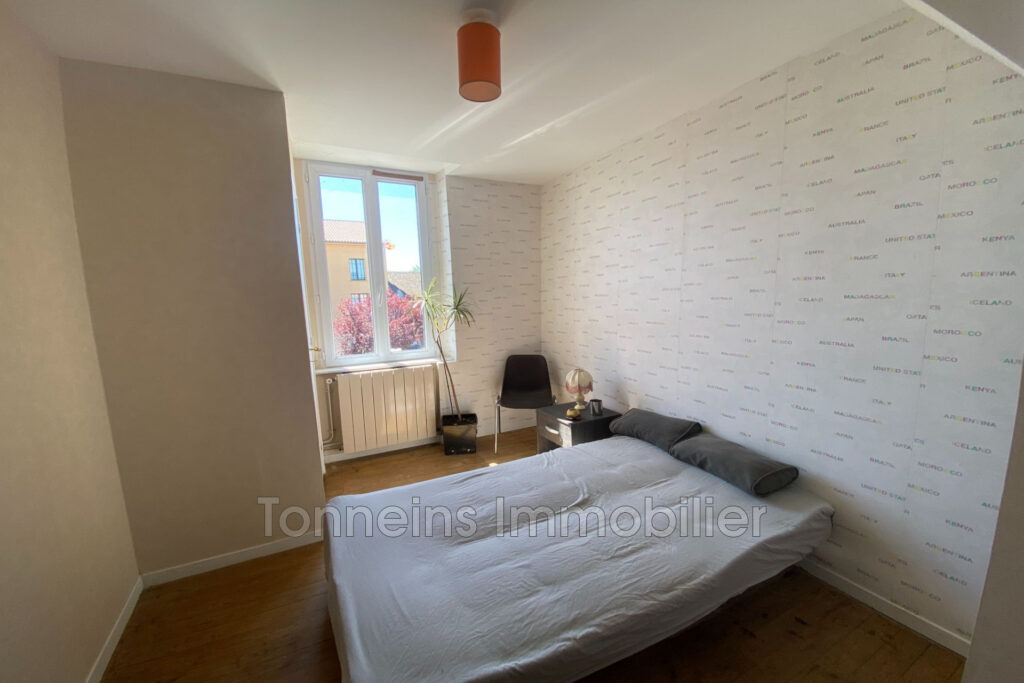 Maison de ville 3CH avec cour – 4 pièces – 3 chambres – 105.00 m²