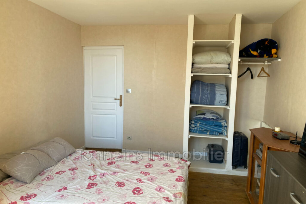 Maison de ville 3CH avec cour – 4 pièces – 3 chambres – 105.00 m²