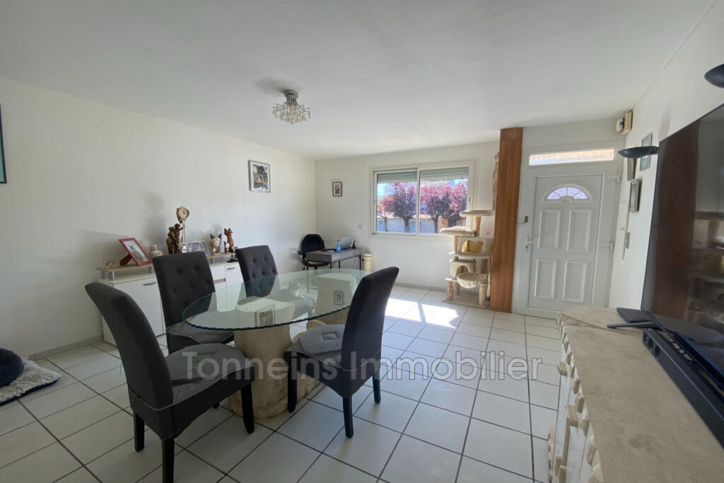 Maison de ville 3CH avec cour – 4 pièces – 3 chambres – 105.00 m²