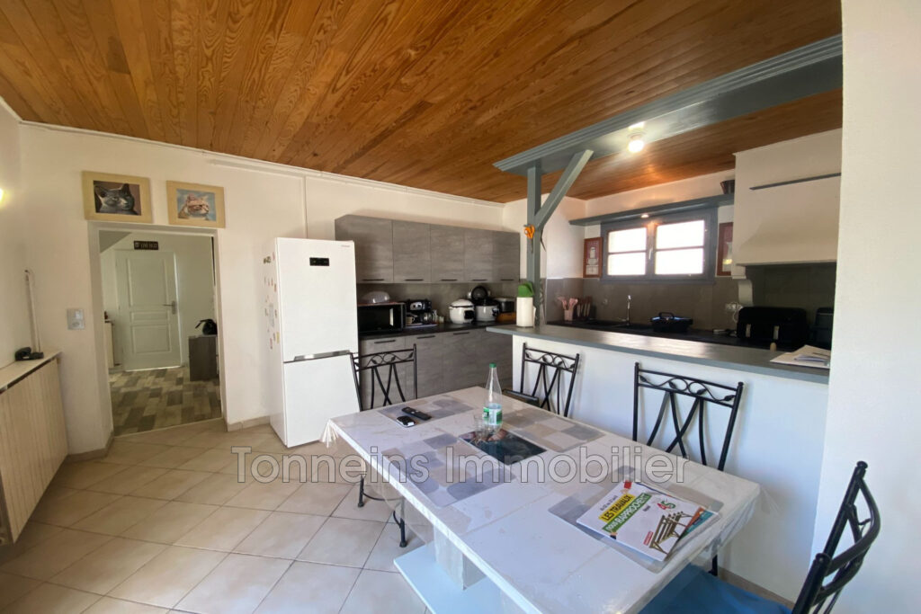 Maison de ville 3CH avec cour – 4 pièces – 3 chambres – 105.00 m²