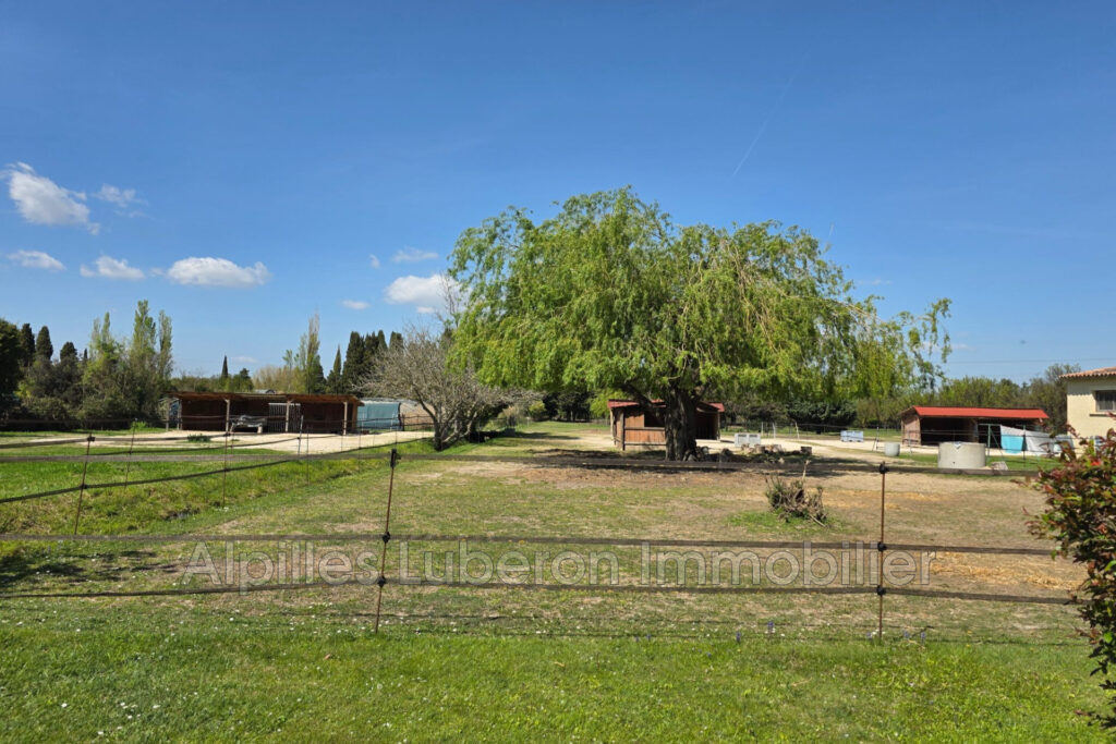 vente maison 4 Pièce(s) – 4 pièces – 3 chambres – 220.00 m²