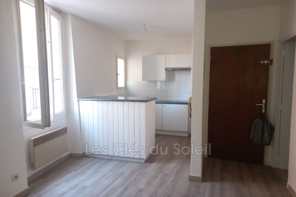 professionnel immeuble 11 Pièce(s) – 11 pièces – 7 chambres – 217.00 m²