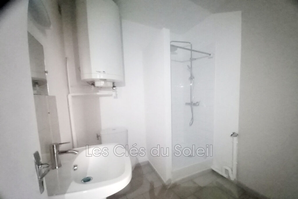 professionnel immeuble 11 Pièce(s) – 11 pièces – 7 chambres – 217.00 m²