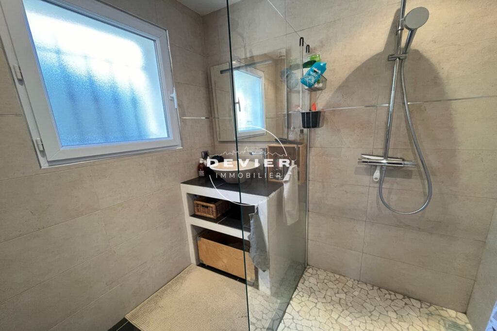 vente maison 6 Pièce(s) – 6 pièces – 5 chambres – 180.00 m²