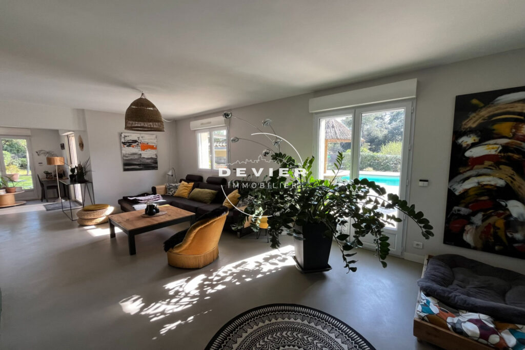 vente maison 6 Pièce(s) – 6 pièces – 5 chambres – 180.00 m²