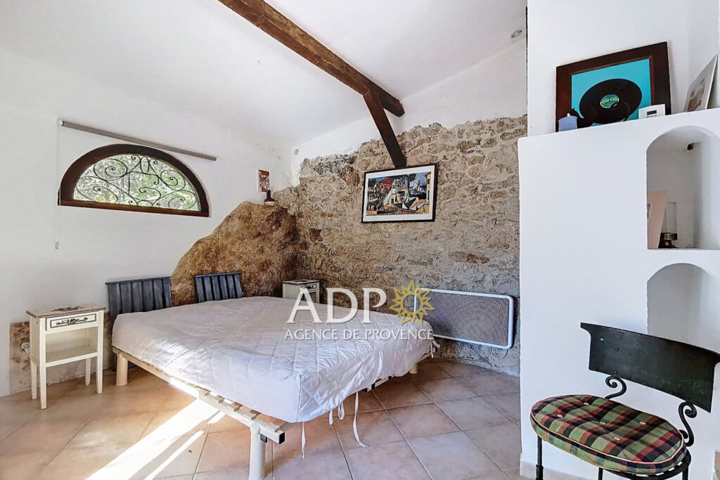 AUTHENTIQUE MAS PROVENÇAL À GRASSE SAINT-FRANÇOIS Belle vue –  – NR pièces – 3 chambres – 131.39 m²
