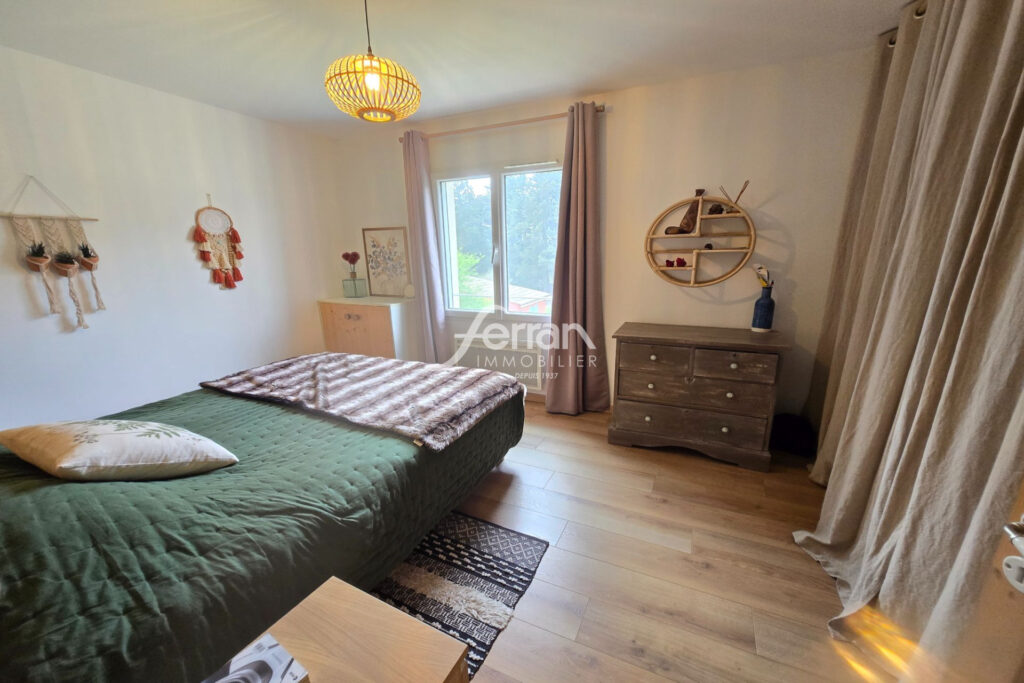 A vendre à Villecroze villa 3ch avec T2 indépendant  – 4 pièces – 3 chambres – 118.00 m²