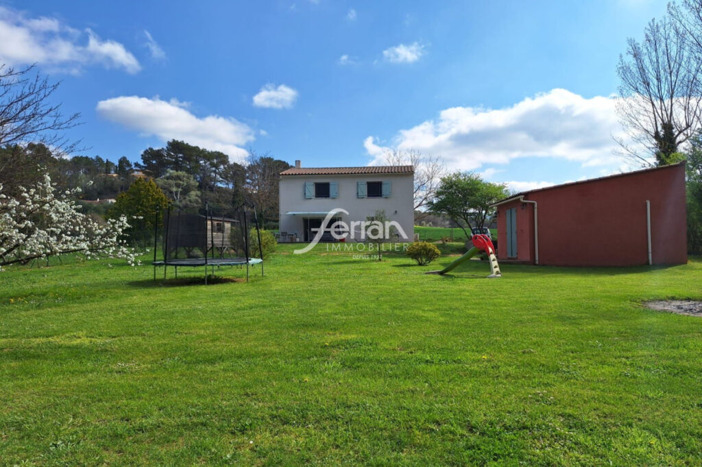 A vendre à Villecroze villa 3ch avec T2 indépendant  – 4 pièces – 3 chambres – 118.00 m²