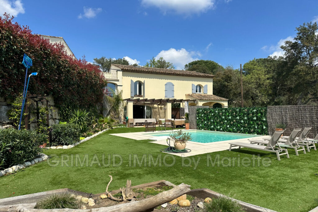 Maison avec piscine et jardin privé  3 chambres, belles prest – 4 pièces – 3 chambres – 78.60 m²