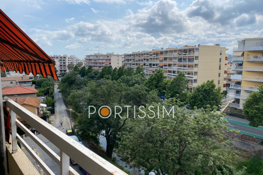 Cagnes-Sur-Mer / appartement 3 pièces / proche mer / parking – 3 pièces – 2 chambres – 73.50 m²