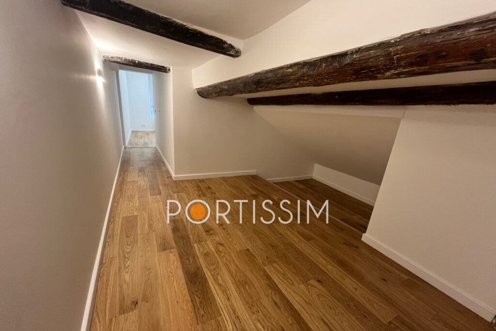 NICE – VIEUX NICE – APPARTEMENT 3/4 PIECES; – 3 pièces – 3 chambres – 58.00 m²