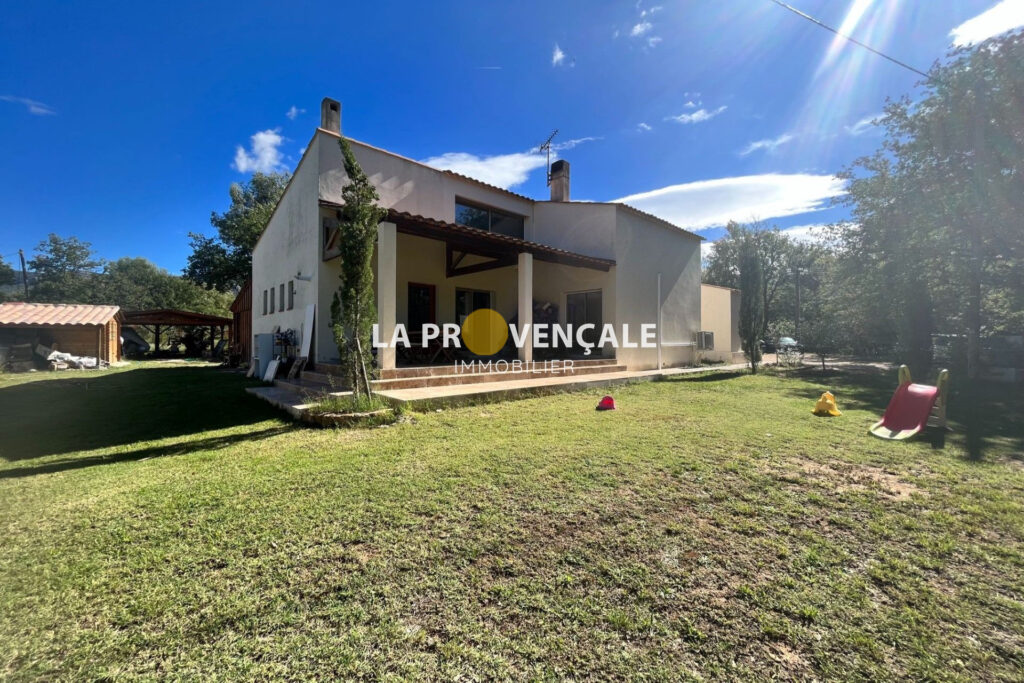 vente maison 7 Pièce(s) – 7 pièces – 5 chambres – 200.00 m²