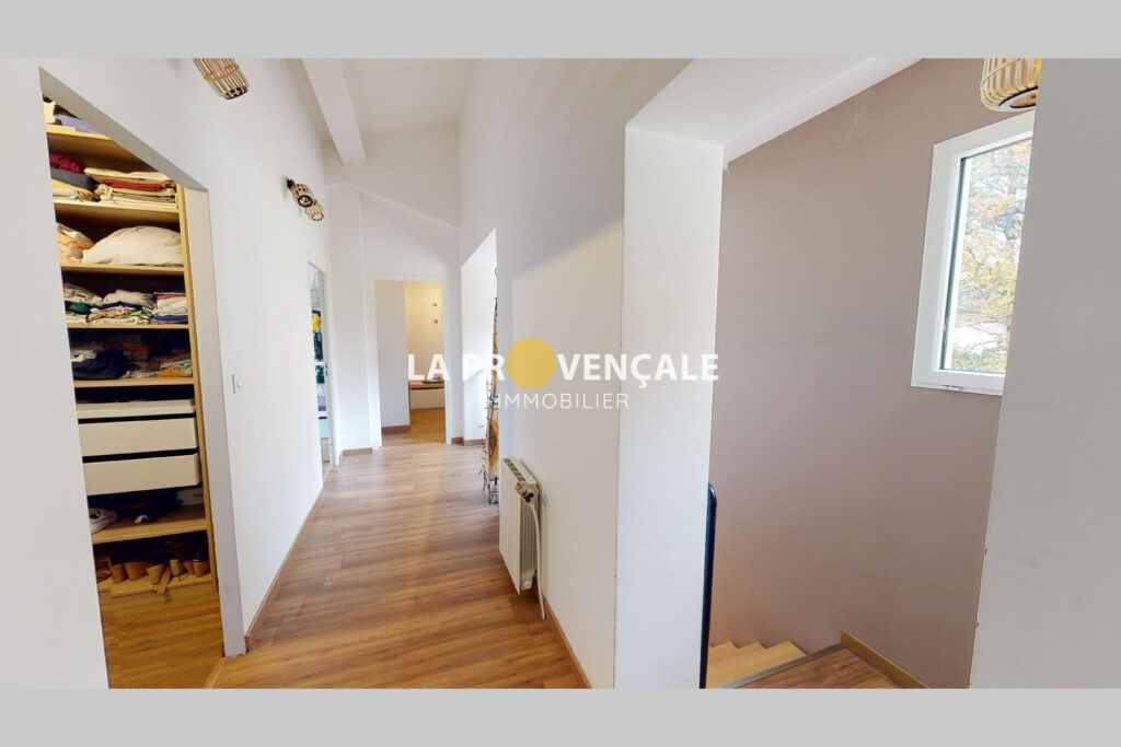 vente maison 7 Pièce(s) – 7 pièces – 5 chambres – 200.00 m²