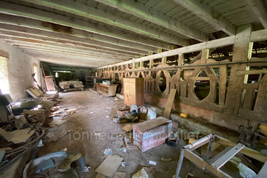 À vendre  Grange en pierre de 500 m² à rénover avec terrain d – 1 pièce – NR chambres – 500.00 m²