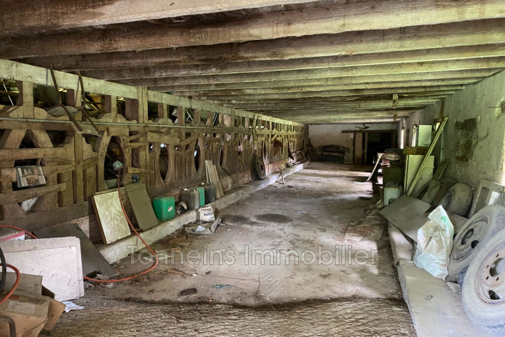 À vendre  Grange en pierre de 500 m² à rénover avec terrain d – 1 pièce – NR chambres – 500.00 m²