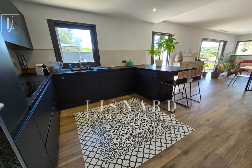 vente maison récente 4 Pièce(s) – 4 pièces – 4 chambres – 145.00 m²