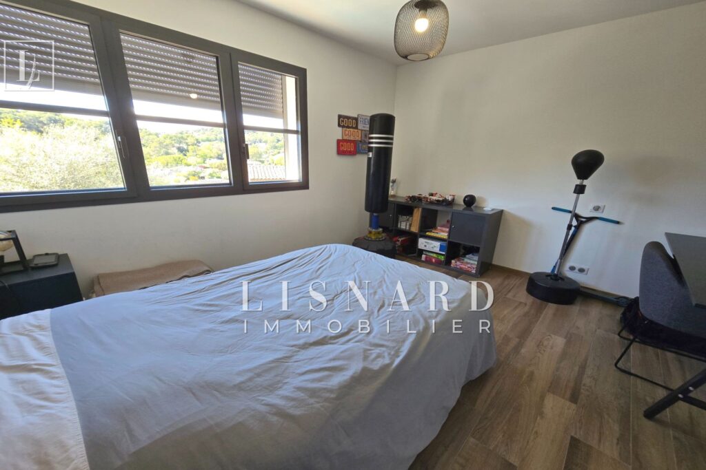 vente maison récente 4 Pièce(s) – 4 pièces – 4 chambres – 145.00 m²