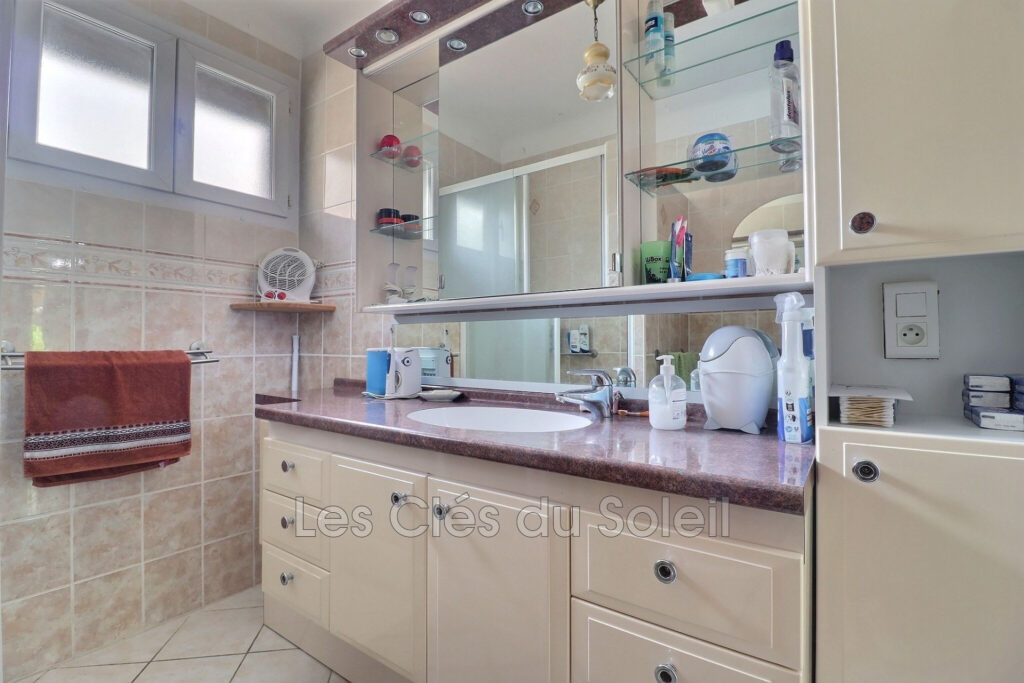 CAMPS LA SOURCE_ Maison individuelle de type 5  Libre de toute – 5 pièces – 4 chambres – 127.00 m²