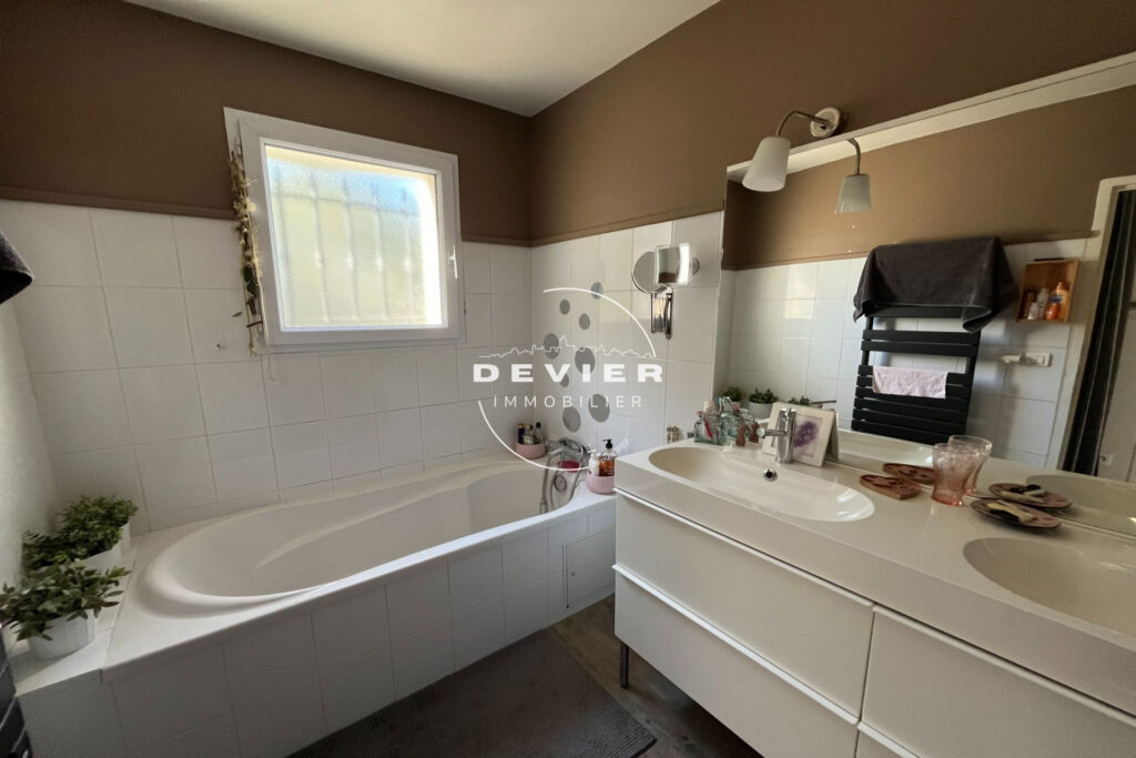 vente maison 6 Pièce(s) – 6 pièces – 5 chambres – 180.00 m²