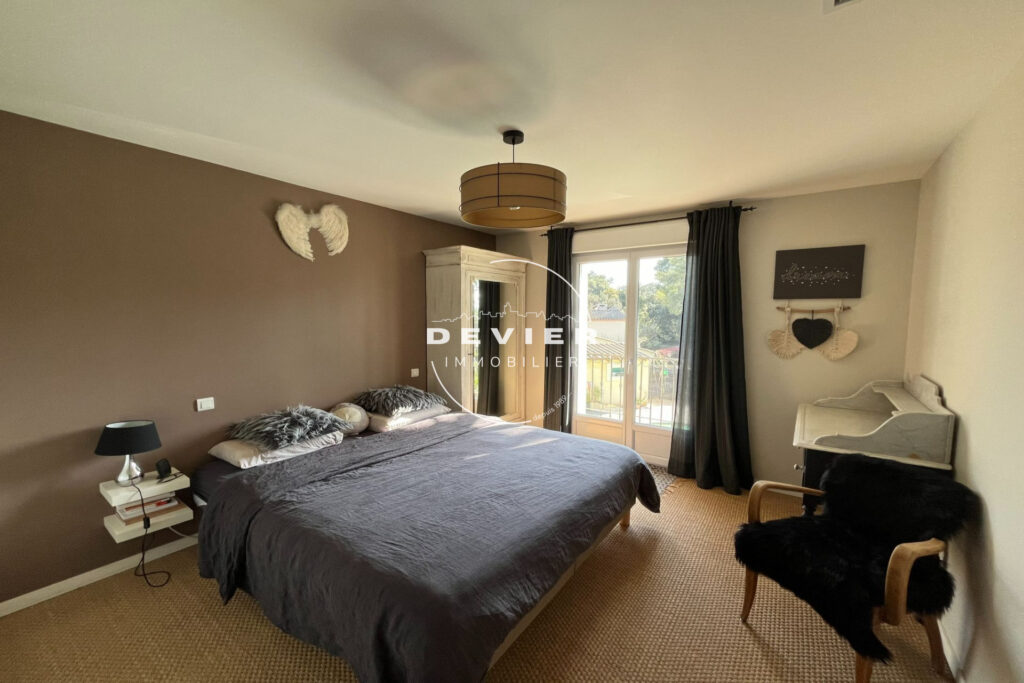 vente maison 6 Pièce(s) – 6 pièces – 5 chambres – 180.00 m²