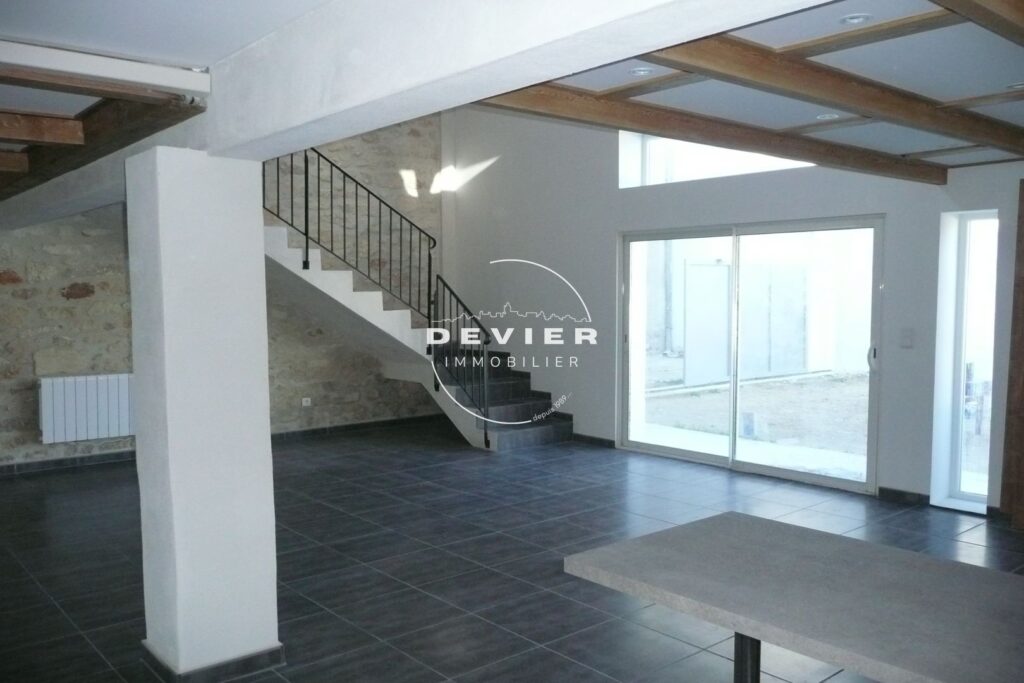 vente maison de village 4 Pièce(s) – 4 pièces – 3 chambres – 128.00 m²