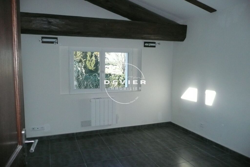 vente maison de village 4 Pièce(s) – 4 pièces – 3 chambres – 128.00 m²