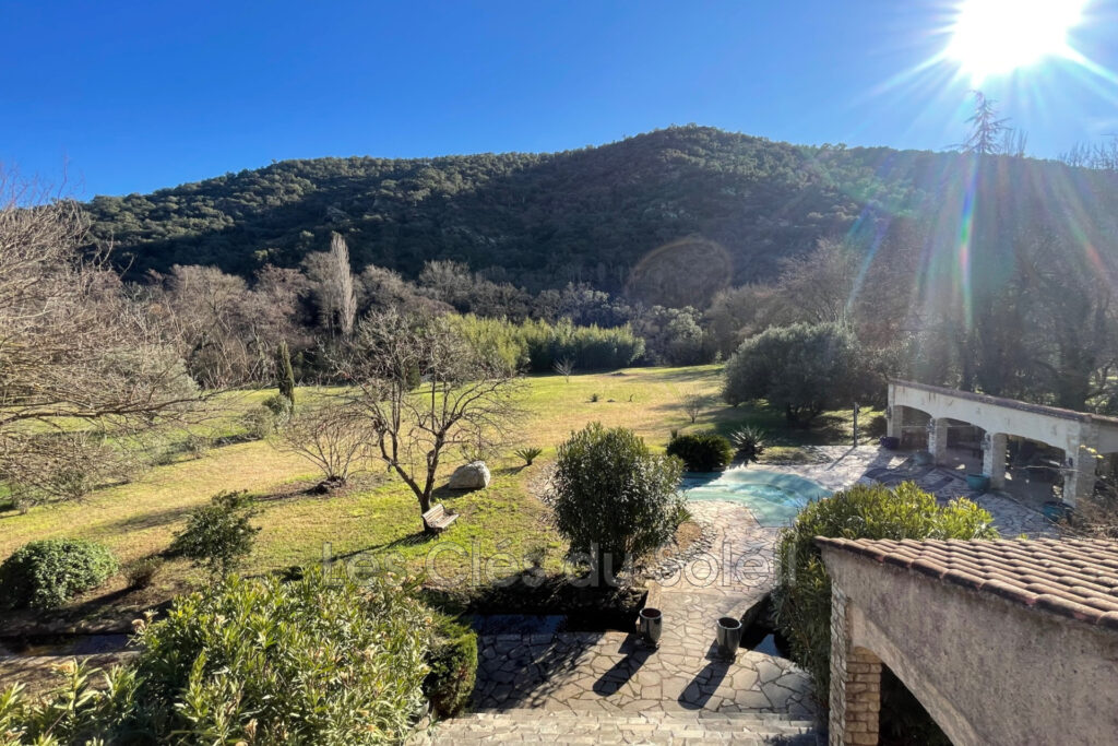 vente villa 5 Pièce(s) – 5 pièces – 4 chambres – 166.00 m²