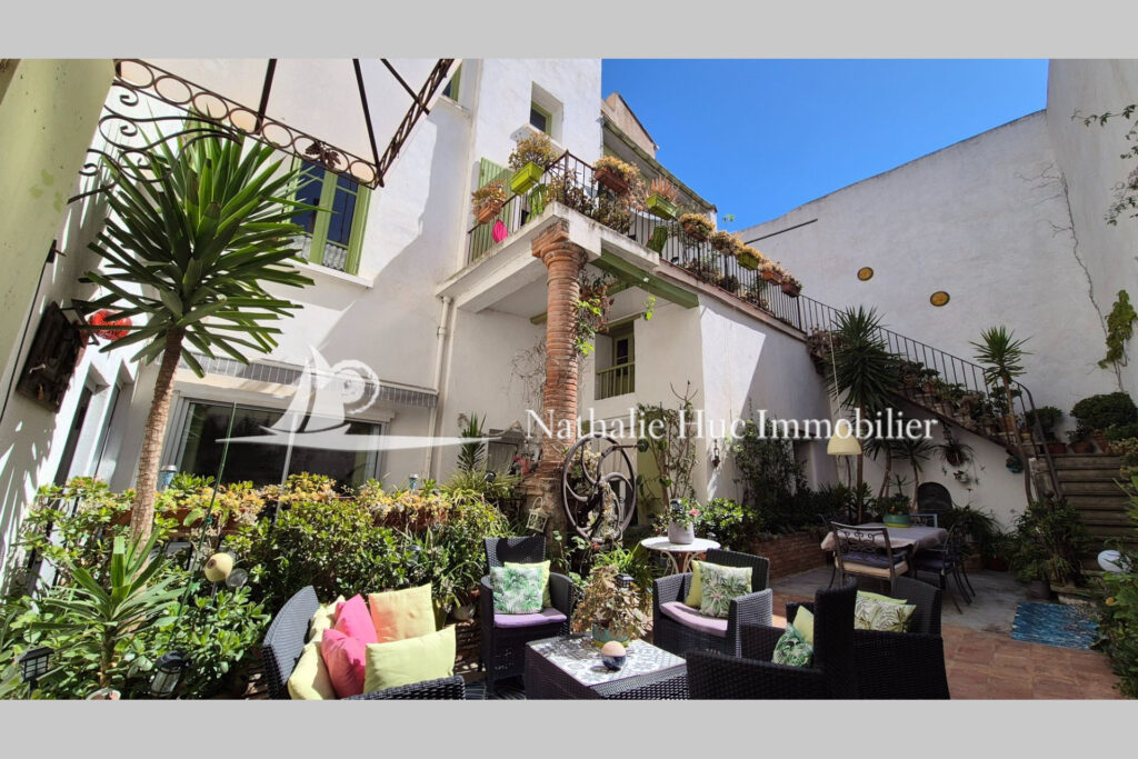 vente  – NR pièces – 7 chambres – 366.00 m²