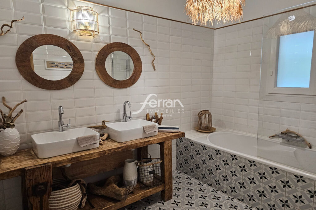 A VENDRE MAISON FAMILIALE DE 200 M² EN PLEINE NATURE AVEC APPA – 7 pièces – 5 chambres – 200.00 m²