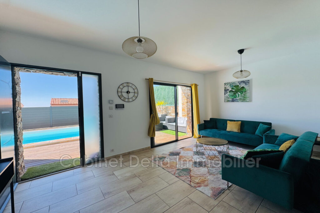 Villa contemporaine, au calme, vue mer, La Garde. – NR pièces – 4 chambres – 150.00 m²